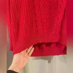 Women’s Red S.O. Sweater Size XL thumbnail 2