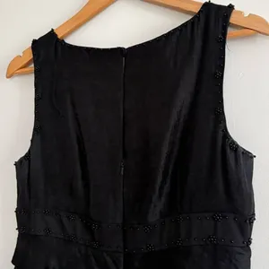 Vintage 90s y2k Adrianna Papell black tiered ruffle beaded vampy sheath dress thumbnail 7