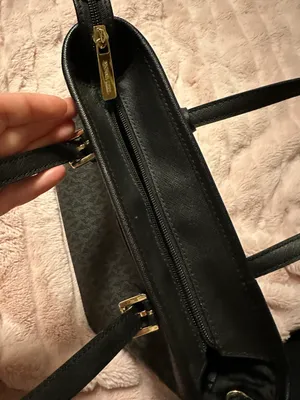 Michael Kors Handbag thumbnail 6