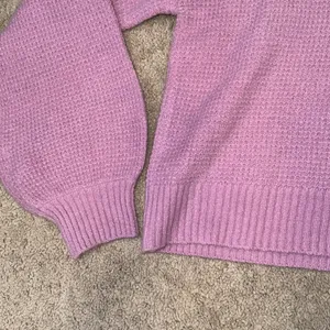 Anthropologie cropped oversized sweater thumbnail 3