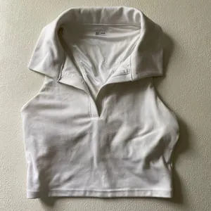 Gilly Hicks White Halter Crop Tank XXS Soft Girl Y2K Active Top thumbnail 2