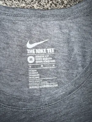 Nike Women's The Nike Tee Athletic Cut Tri-Blend Graphic T-Shirt Gray Medium thumbnail 2