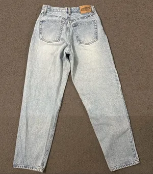 Old Navy Mom’s jeans Light Blue Straight Leg Women’s Jeans size 6 thumbnail 1