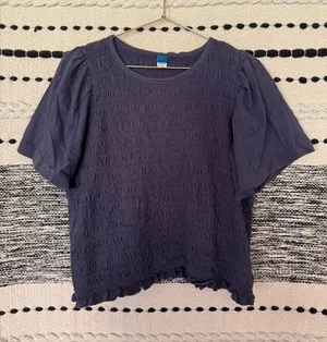 Old Navy Smocked Women’s Navy Puff Sleeve Textured Top thumbnail 1