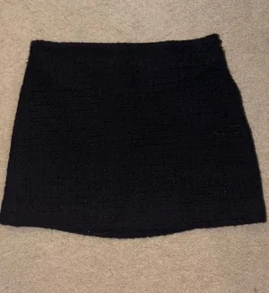 MANGO black mini skirt thumbnail 1