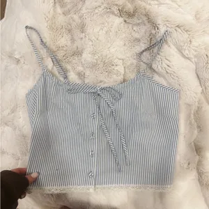 SKIMS NWT pj top S thumbnail 3