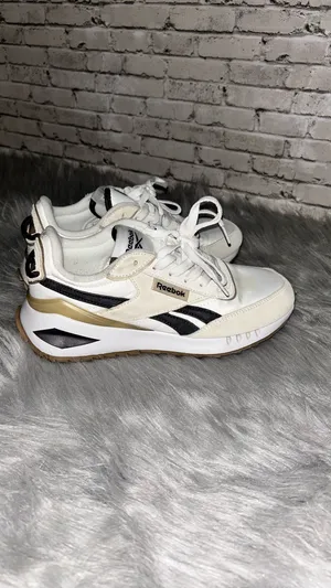 Reebok Sneakers thumbnail 4