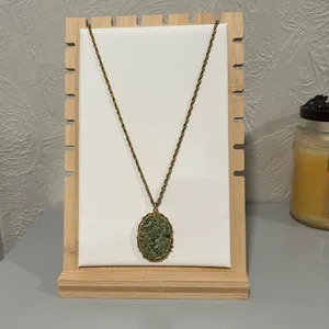 Vintage Gold Tone Green Stone Pendant Necklace thumbnail 1