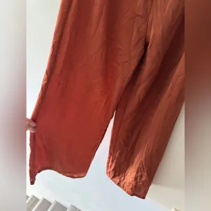 PrettyLittleThing Ruse Brown Bow Tie Front Wide Leg Jumpsuit‎ Strapless thumbnail 4