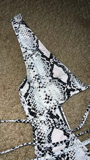 B44 Womens SnakePrint Cutout Swimsuit Size Medium thumbnail 4