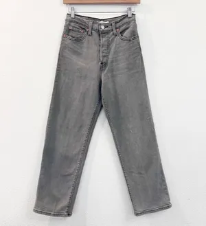 Levi's Ribcage Straight Ankle Jeans thumbnail 1