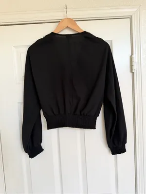 Aritzia Wilfred Black Flowy Deep V Smocked Waist Long Sleeve Blouse M thumbnail 6