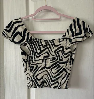 Midnight Sky Twist Front Zebra Print Crop Top thumbnail 4