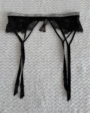 Victorias Secret Very Sexy Black Lace Rhinestone Garter Belt XS/S 535409-QB4 thumbnail 1