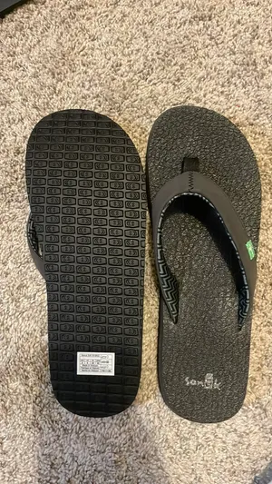 Sanuk Flip-Flops thumbnail 2
