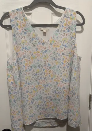 Cato Women’s Large Floral Sleeveless Blouse White Pastel V Neck Lined Top thumbnail 1