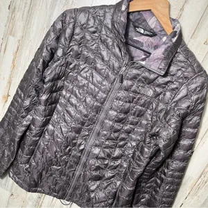 The North Face Gray‎ Purple Quilted Puffer Jacket Zip Womens Size Small thumbnail 1