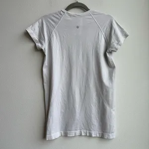 Lululemon Swiftly Tech Short Sleeve Crew White Size 10 Size Medium thumbnail 6