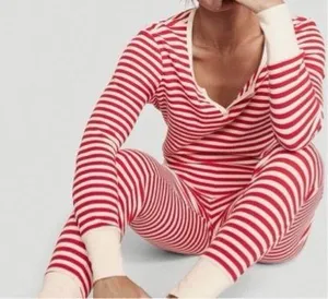 Victoria’s Secret Pajama Set thumbnail 1