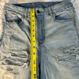 Light-Wash American Eagle Jeans Size 10 Inseam 25 inches thumbnail 5