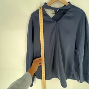 Lily Elegant Navy Satin Women's‎ Cutout V-Neck Long Sleeve Top Size L thumbnail 13