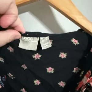 ASOS Floral Print Ruffle V Neck‎ Long Sleeve Black Mini Dress Women US 4 thumbnail 3