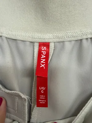 SPANX Stretch Twill Trouser Shorts Cream Women’s L thumbnail 5