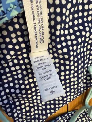 Vineyard vines two pieces swim suit size small . thumbnail 5