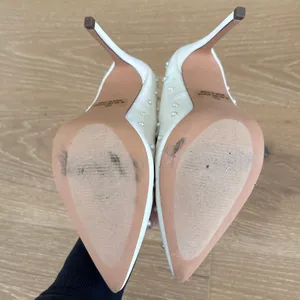 Lulu’s Pointed Toe Pumps Pearls Petitee Size US10 White thumbnail 6
