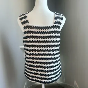 LOFT‎ Black and White Striped Crochet V-Neck Top Size Small thumbnail 3