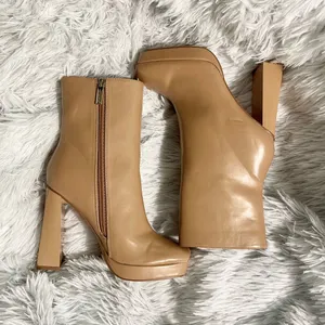 Gorgeous Elegant Tan nude chunky 90s faux leather Ankle Boots thumbnail 3