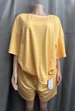 New size XL two piece set it’s super song and stretchy thumbnail 1