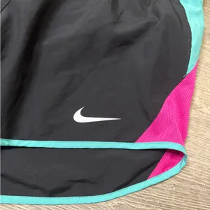 •NIKE• RUNNING SHORTS thumbnail 4
