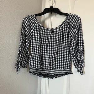 Hollister XS Black White Gingham Off Shoulder Smocked Peasant Crop Top thumbnail 7