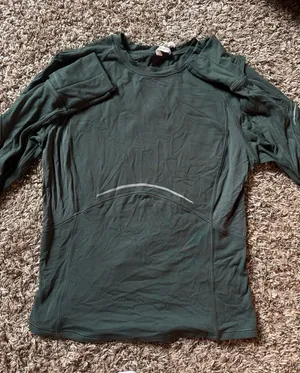 Lululemon Women’s Top thumbnail 1