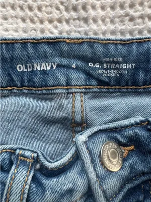 Old Navy Jean Shorts size 4 thumbnail 2