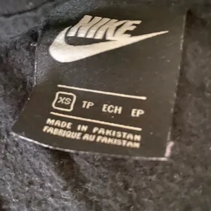 Nike crewneck thumbnail 2