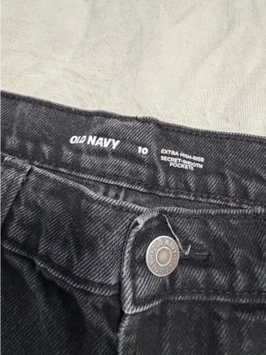 Old Navy Wide-Leg Jeans thumbnail 2