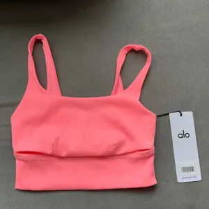 Alo Slit Bra Neon Bubblegum S thumbnail 2