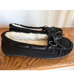 Minnetonka Cally Black Suede Moccasin Slippers Faux Fur‎ Lined 5M thumbnail 3