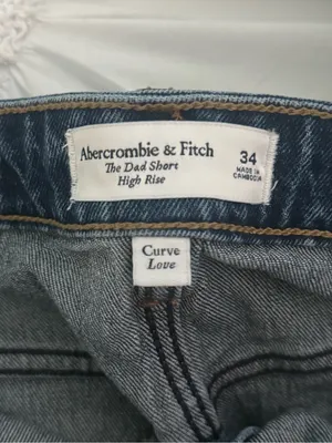 Abercrombie & Fitch The Dad Short High Rise in Medium Wash Curve Love thumbnail 4