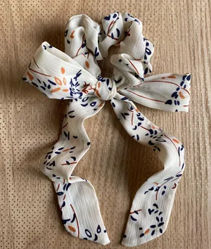 ‼️Cream Long Bow Scrunchie‼️ thumbnail 1