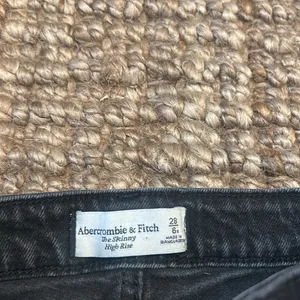 Abercrombie & Fitch The Skinny High Rise Black Denim Jean Size 28/6 thumbnail 6