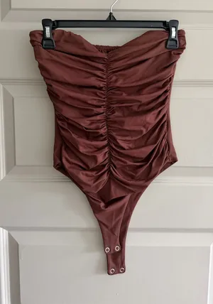 Brown Ruched Strapless Bodysuit Size M thumbnail 1