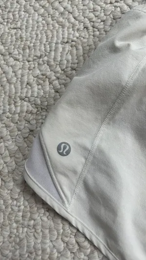 Lululemon Shorts Hotty Hot thumbnail 3
