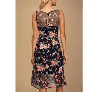 NWT Lulus Headliner Floral Embroidered Sleeveless Midi Dress‎ Size MEDIUM thumbnail 3