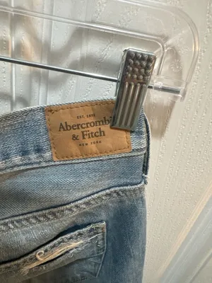 Abercrombie & Fitch Distressed High Rise Mom Jeans Size 4 / 27W thumbnail 8