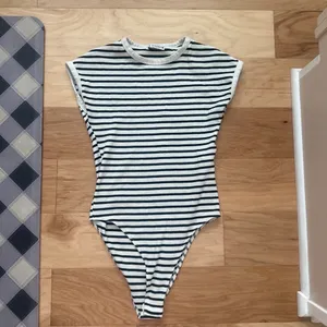 Zara Striped White and Black Short Sleeve Bodysuit thumbnail 2