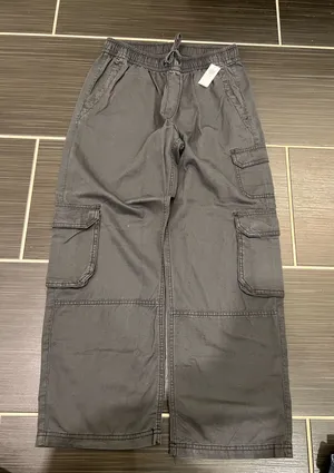 Old Navy Cargo Pants thumbnail 1
