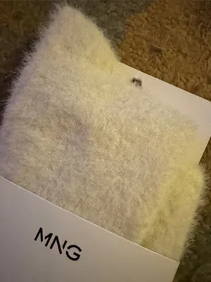 Mango Fuzzy Cream White Socks thumbnail 3